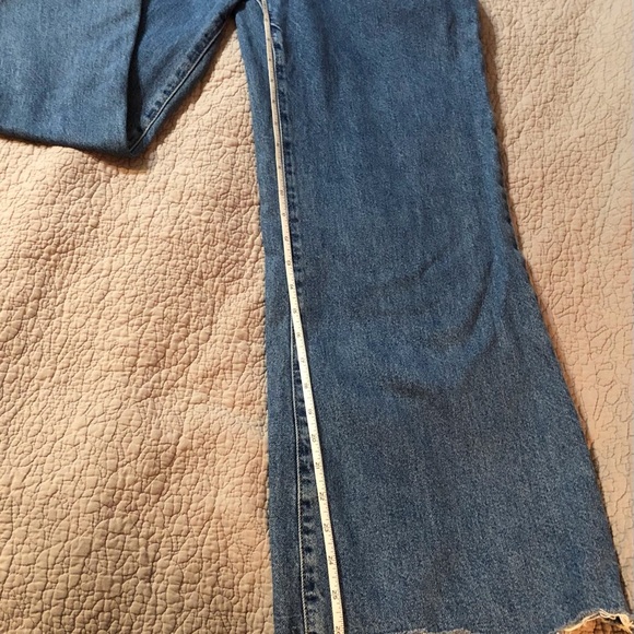 The Ragged Priest Free People 26 High Rise Mom Wide Leg Frayed Ankle Jeans - Picture 13 of 16